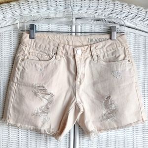 BLANKNYC Women's Shorts NEW Size 24 Peach/Pink Denim Frayed Hem Distressed